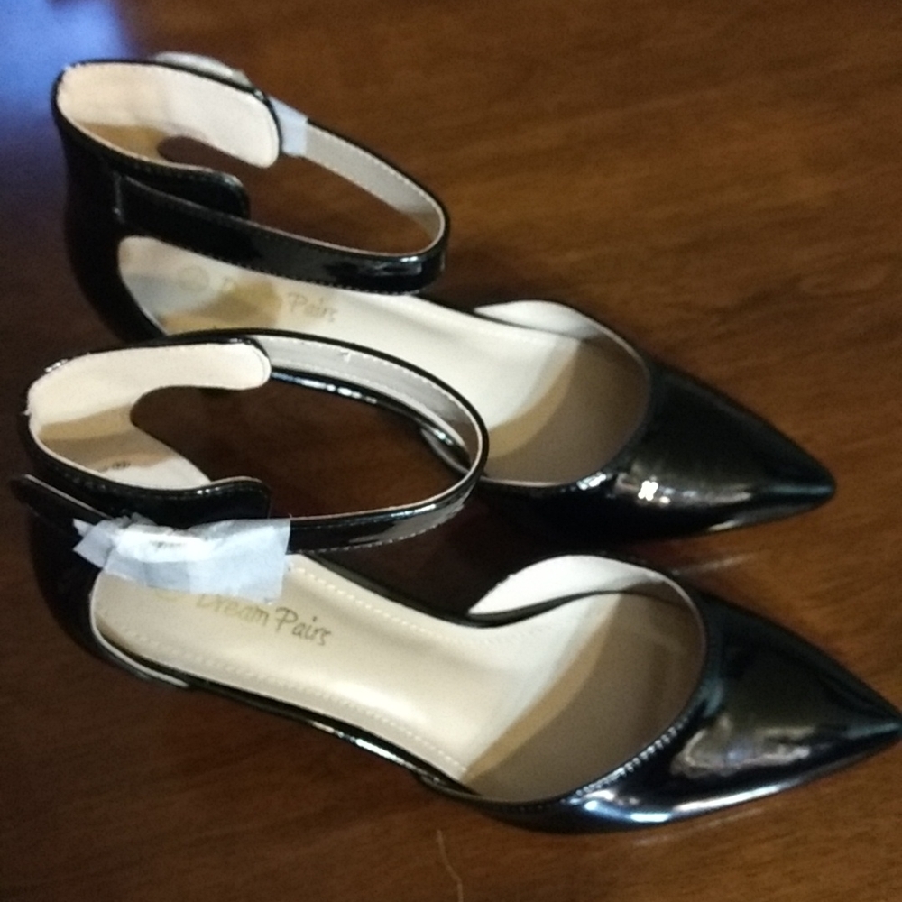 New in Box Dream Pairs black patent heels with ankle strap!